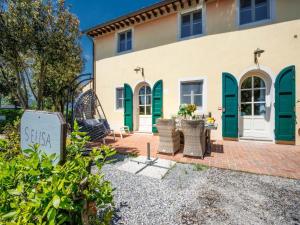 Apartment in farmhouse in wine resort