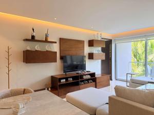 Oceanfront Luxury Escape Bolongo 1BR