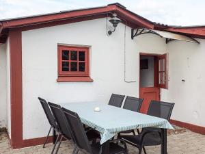 6 person holiday home in Løgstør