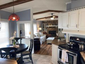 Beaufort SC New Renovation, Close to Parris Island, Historic Downtown, Beautiful Beaches, Sleeps 6