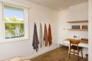 Cottage Four - Luxury Riverfront Stay on Kauai