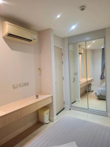 Grande Caribbean Condo