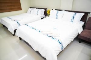 La Galleon Suites Hotel