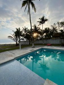 Casa Caracoles frente al mar con alberca privada