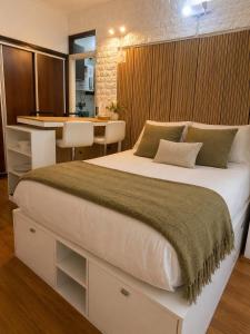 Apartment near the sea, downtown area