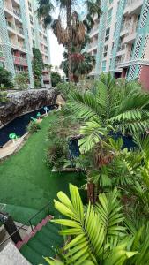 Grand Caribbean Pool view By 888