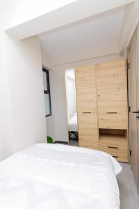 Winston 2BR with balcony Kilimani