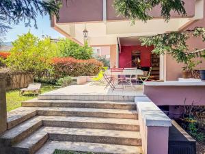 Glicine House 2 Bedroom Retreat with Pool, Private Garden, Terrace near Salò & Lake Garda