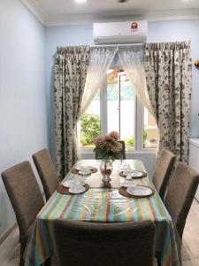 Casa Melati Homestay Johor Bharu CIQ 3BR 8Pax