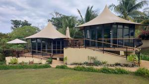 The Halfway Cafe-Dauin, Glamp1 - Cricket