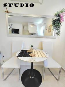 Sunshower apartment and studio