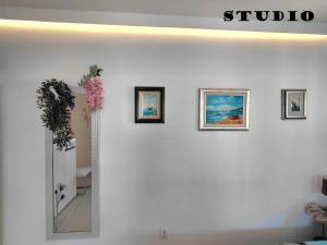 Sunshower apartment and studio