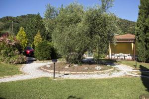 Appartamenti Residence Montebello, relax con giardino e piscina
