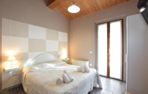 3 Bedroom Amazing Home In Frazione Marcellano