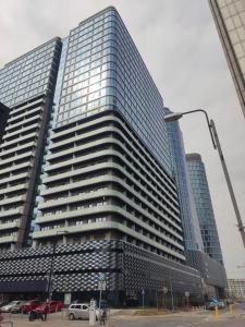 Comfortable 25th floor Apartment in the Global Apartments Building, fully AC, free garage