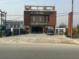 Hotel M Sarthak Dehradun