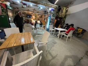 Vlora Backpackers Hostel & Bar LUNGOMARE
