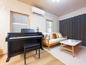 今里站步行3分钟 2卧室大客厅66平米 直达难波心斋桥 关西机场1H Friends Inn 今里201