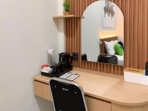 Urbanview Hotel The Little Social Yogyakarta