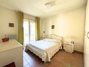 CV022 - Cervia, trilocale con patio, terrazzo e mansarda