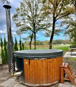 Wellness Chalet Hellendoorn met Hot tub en Sauna