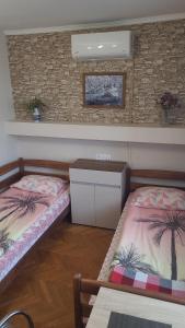 M&M APARTMENTS