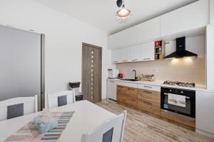 Metalurgiei 1 BDR & huge sofa with free parking