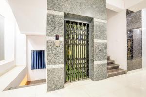 Hotel O by OYO Veduka Banquets & Luxury Rooms