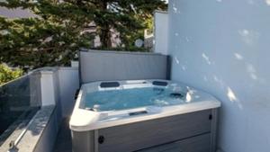 Villa Figs beachfront apartman 1 by Villas Guide