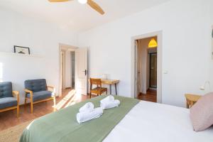 Central House with Terrace & Patio by ELE Apartments