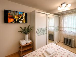 LuxeStay Central Apartment