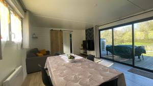 Ecolodge 2Ch - Air conditioning - Wifi - Swimming pool and Jacuzzi openyear