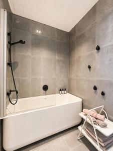 Exclusive apartment in Heart of Town