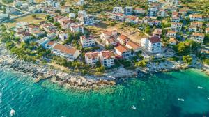Seaside apartments Polić, Rogoznica