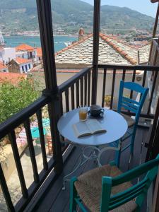 Agapi Kyria Florence stunning artist house island