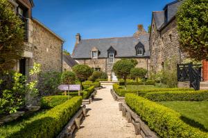 Manoir Des Douets Fleuris