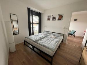 New quiet apartment with a large terrace and private parking