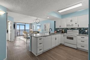 Bring Your Family to Our Gorgeous Oceanfront Condo