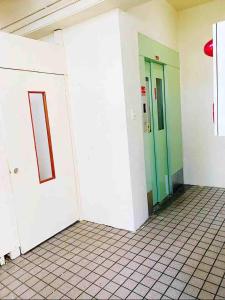 那霸國際通大街雙人床有電梯203