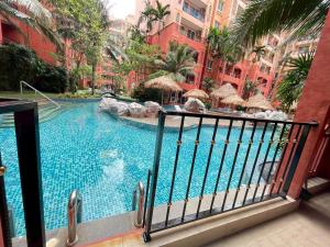 Seven Seas Condo Resort Jomtein POOL ACCESS