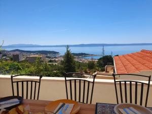 Apartment GV 2 with sea view and jacuzzi