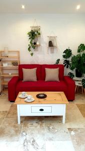 Les Gites Sur La Colline - 28 m2 one bedroom gite with shared pool