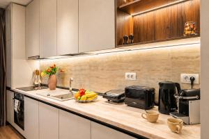 Luxury Apartment with Parking - Self Check in- North Bucharest