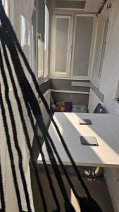 Modern Family Apartment, Free Parking, Balcony, Sleeps 5