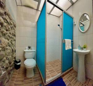 Home 6BR - 3 Min from Main Square