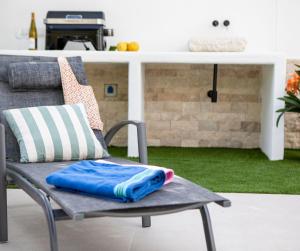 Apartamento Nueva Vida en Dénia a 50m de la playa Terraza privada y barbacoa by Family Homes Rentals