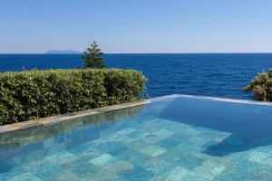 VillA Fiurentina Erbalunga piscine à débordement vue mer