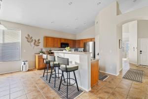 Queen Creek Home w King Beds & Filtered Showers