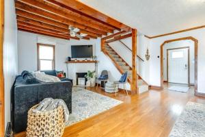 Portage Lakes Escape 5 Bedroom Lakefront with Kayaks