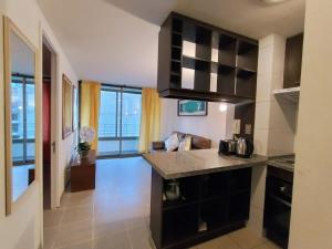 Beautiful Apartment close Barrio Italia, metro with Wi-Fi, suitable for working remotely